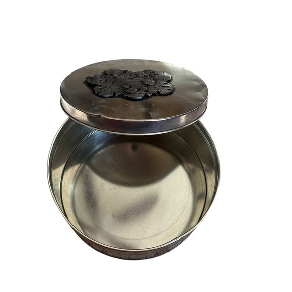 Round Metzke Pewter Round Tin, Vintage 1970s, Gray Tin Sand Dollar Pewter Lid - Picture 8 of 10